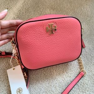 NWT/ TORY BURCH Logo Round Leather Crossbody Bag, Paradise Pink, Brand New